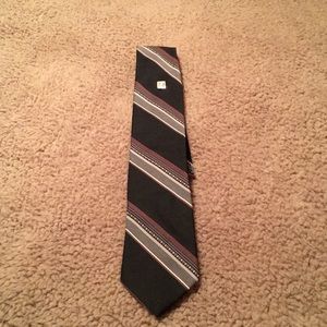 Hansom Vintage Necktie with tie clip